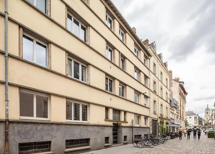 Meli Melaine - Appartement 3 Chambres Avec Balcon Centre Historique